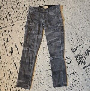 Democracy Low-Rise Camo Skinny Jeans